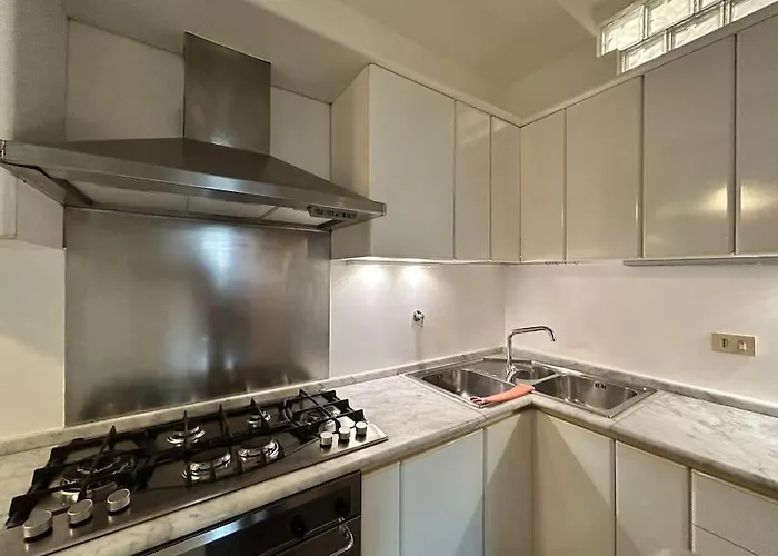 Elegant 3 Bedrooms Colosseum - San Giovanni Apartment