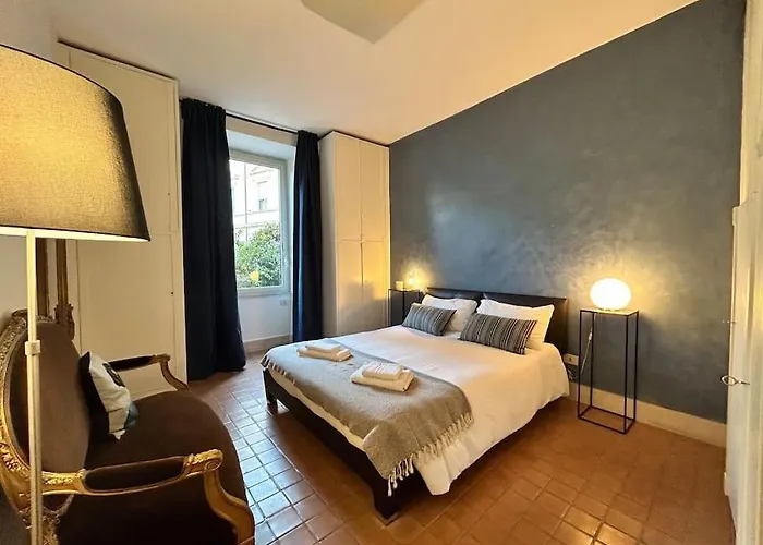 Elegant 3 Bedrooms Colosseum - San Giovanni Apartment Rom